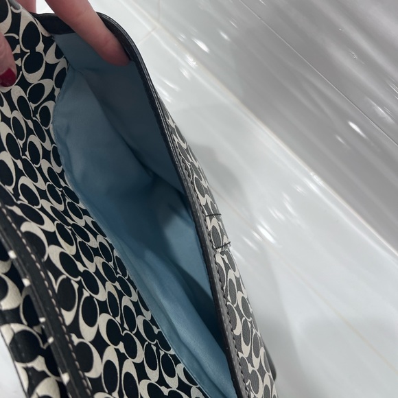 Authentic Coach purse, very good used condition. Black and white print. - Picture 5 of 8